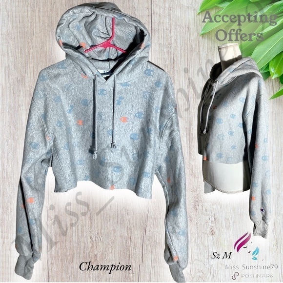 Champion - Sz M - crop hoodie raw hem look - super soft inside - Picture 8 of 9